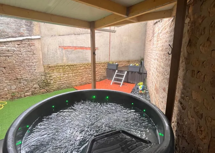 Atelier Du Jacuzzi Illimite Proche Du Mont Saint Michel アパート *