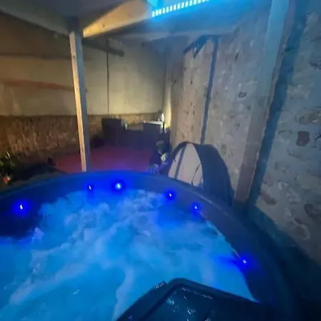 דירה Atelier Du Jacuzzi Illimite Proche Du Mont Saint Michel אברנשה