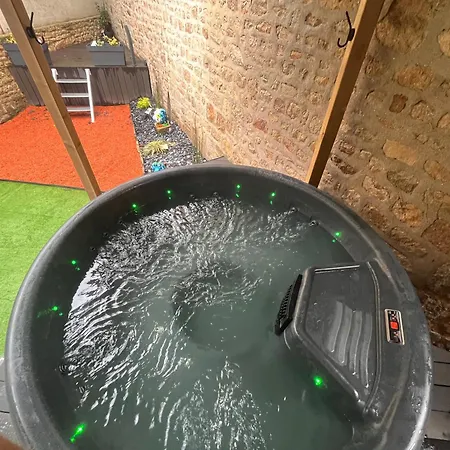 Atelier Du Jacuzzi Illimite Proche Du Mont Saint Michel * אברנשה