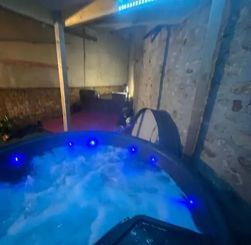 Διαμέρισμα Atelier Du Jacuzzi Illimite Proche Du Mont Saint Michel Αβράνς