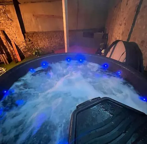 Atelier Du Jacuzzi Illimite Proche Du Mont Saint Michel Αβράνς
